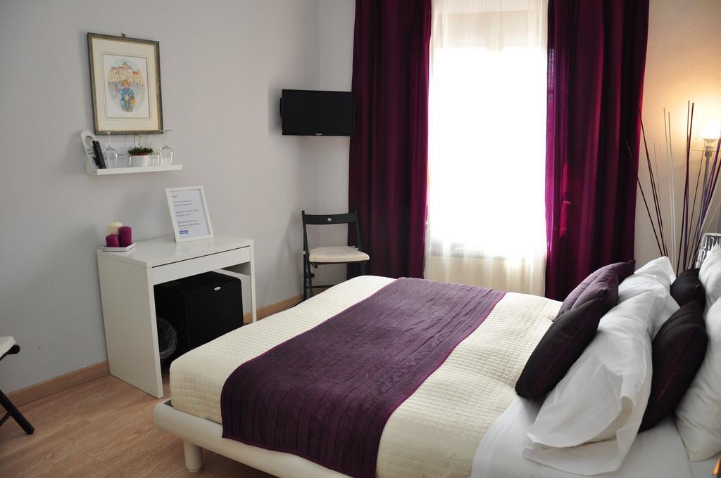 لوكا At Home Bed And Breakfast المظهر الخارجي الصورة