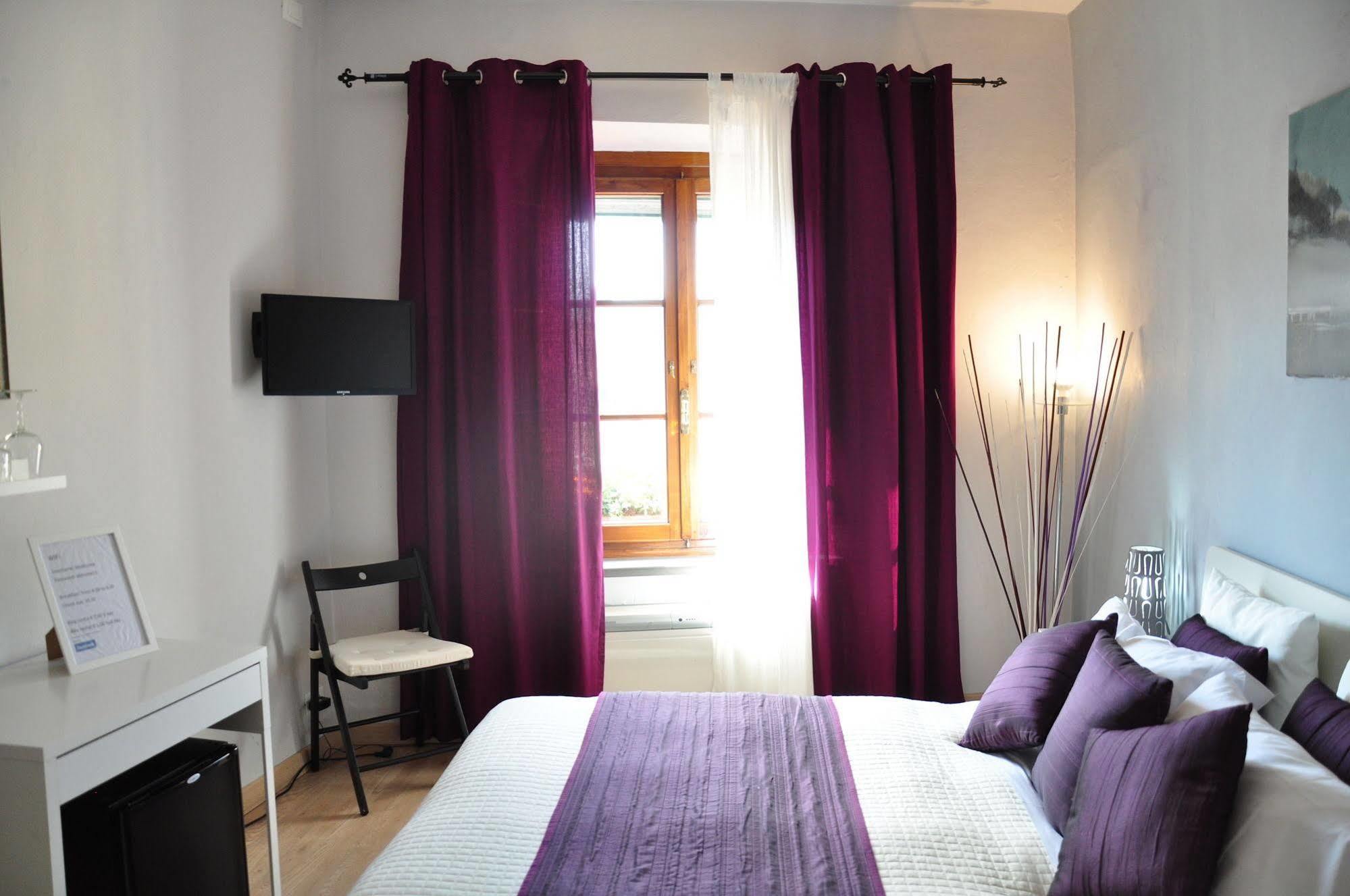 لوكا At Home Bed And Breakfast المظهر الخارجي الصورة